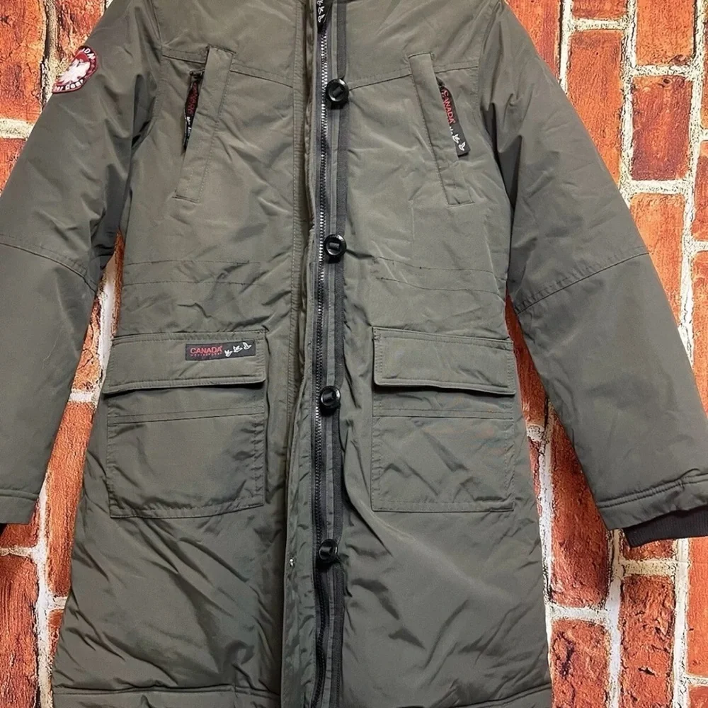 Canada Weather Gear Youth Winter Coat with Hood – Size L (14/16) - Picture 9 of 9
